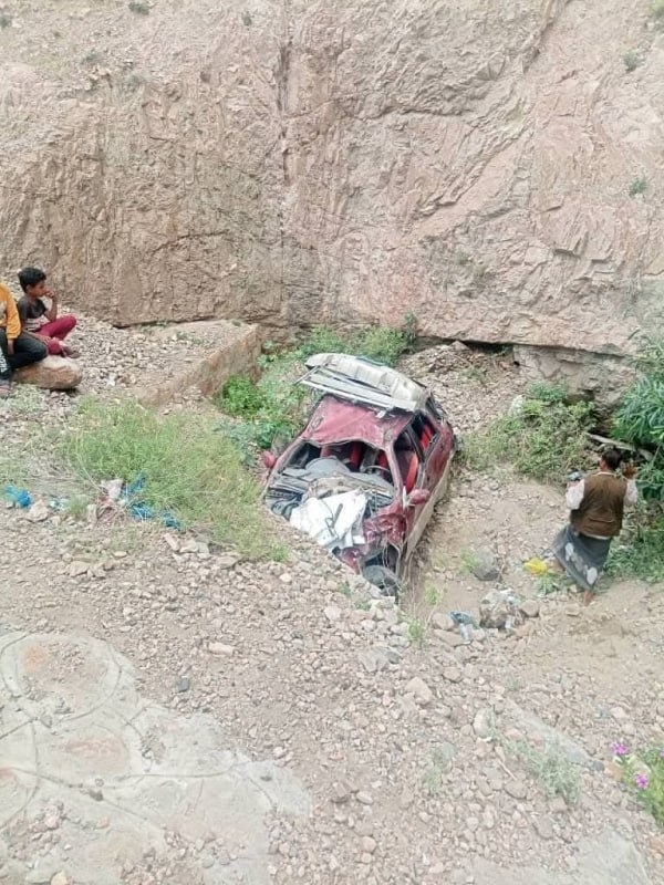 وفاة وإصابة 3 أشخاص بحادث مروع في لحج