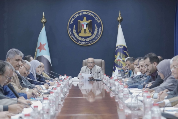 الإنتقالي يُصّعد ضد العليمي وبن بريك ويقول إن 