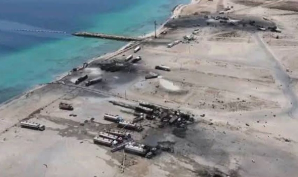 الحديدة.. تعرض ميناء رأس عيسى لهجمات بطائرات مسيرة مجهولة الهوية وسط تكتم حوثي