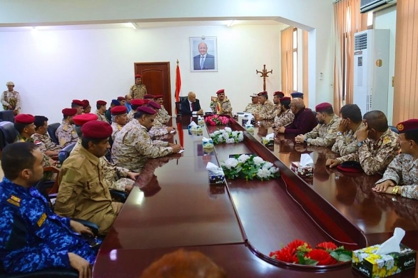 زيارة وزير الدفاع لتعز.. كيف تبددت أحلام المتربصين بالمحافظة وقادتها؟ (تقرير)
