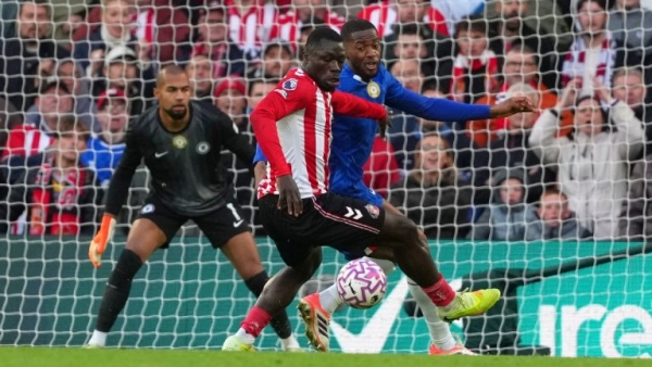 سندرلاند يتغلب على تشلسي بهدفين ويقفز لوصافة الدوري الانجليزي