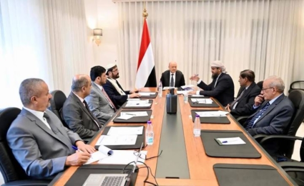 الرئاسي يوافق على إقرار خطة حكومية شاملة لإصلاح الاقتصاد وتنظيم الإيرادات