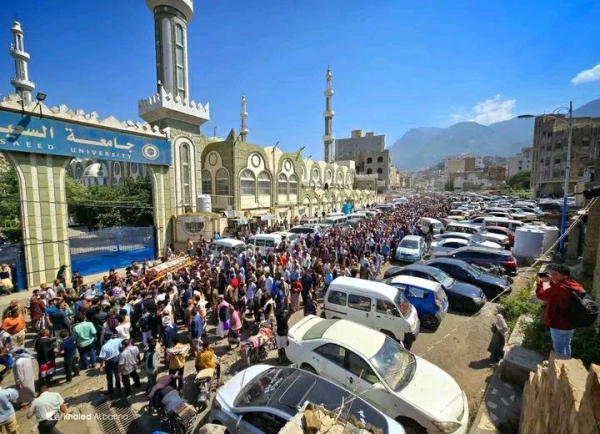 تعز.. تشييع مهيب لجثمان الداعية الشيخ ممدوح الحميري