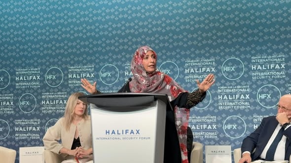 طالبت بإنهاء التدخلات الخارجية في بلادها.. توكل كرمان تتهم إيران والسعودية والإمارات بتمزيق اليمن