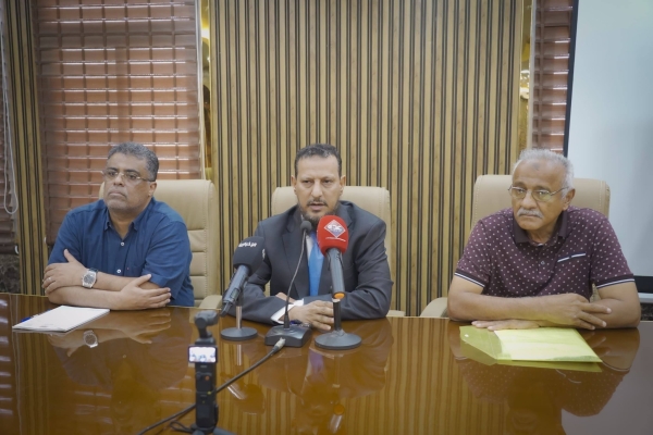 محافظ عدن: إخراج القوات العسكرية من المدينة 