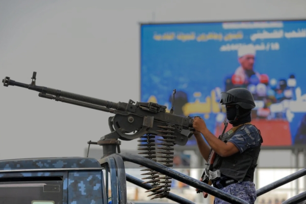 قيادي في جماعة الحوثي لنيوزويك: سنعلن عن ردنا بشكل رسمي وندين استهداف إيران