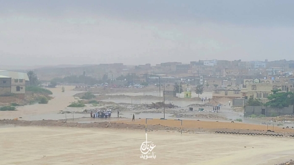 توجيهات حكومية برفع الجاهزية لمواجهة موجة الأمطار في المحافظات المحررة