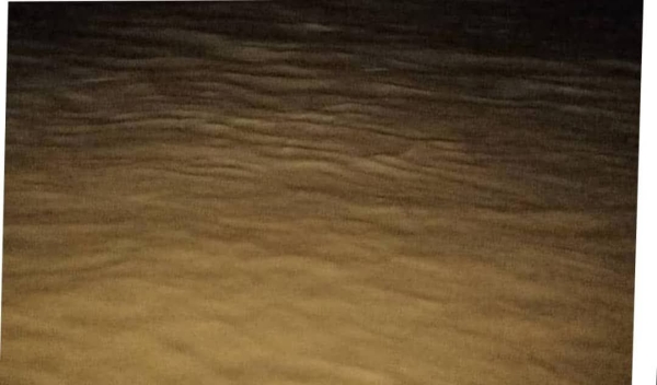 أبين.. سيول الأمطار تقطع الخط الدولي وتوقف حركة المرور في وادي أحور