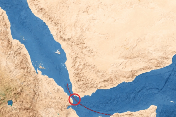 بلومبيرج: إيران تضغط على الحوثيين في اليمن لشن هجمات في البحر الأحمر وانقسام داخل الجماعة