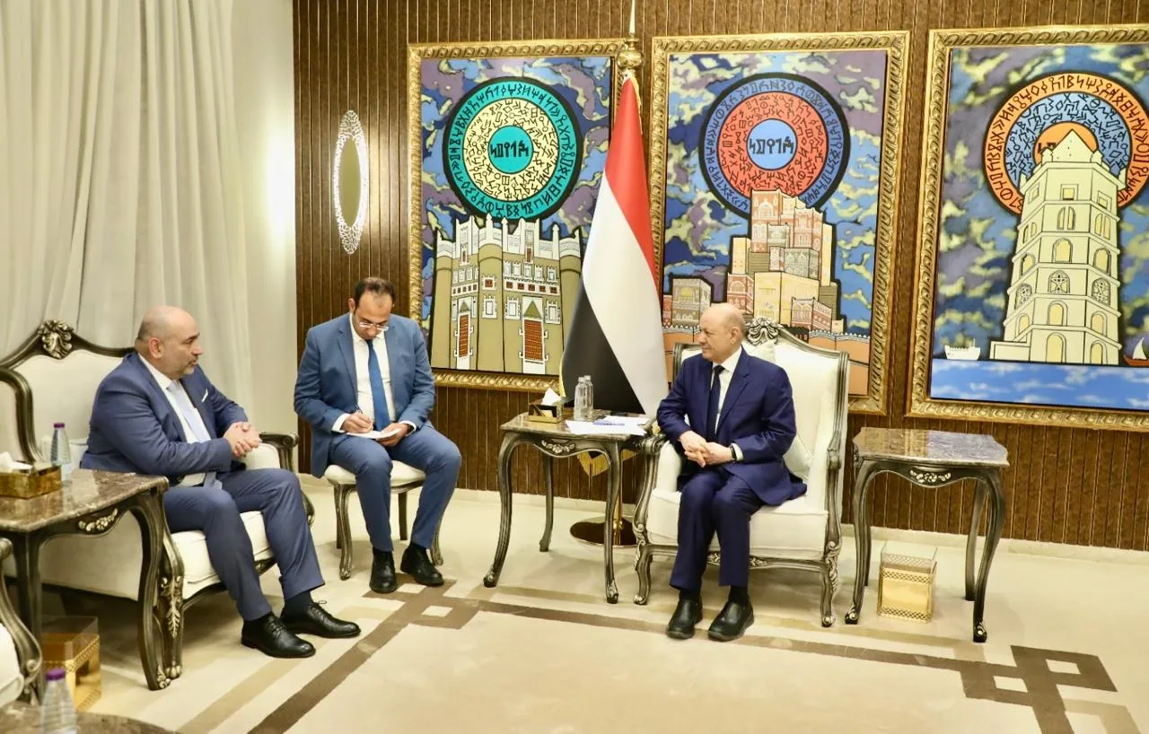 العليمي: الحوثيون انقلبوا على التوافق الوطني ومؤسسات الدولة وفتحوا البلاد لمشروع عابر للحدود