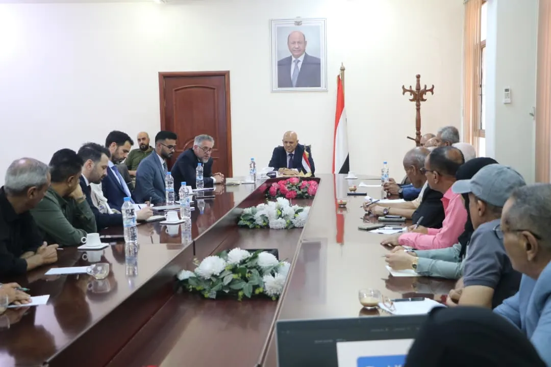 سفير الاتحاد الأوروبي يزور تعز ويؤكد أنها أكثر المدن معاناة في اليمن ويعد بتدخلات تنموية وانسانية