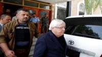 غريفيث يدعو طرفي الصراع باليمن إلى الالتزام بوقف إطلاق النار